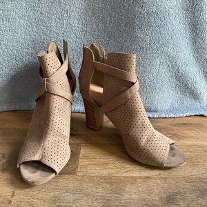 Heeled Peep Toe Booties Size 9 Madden NYC